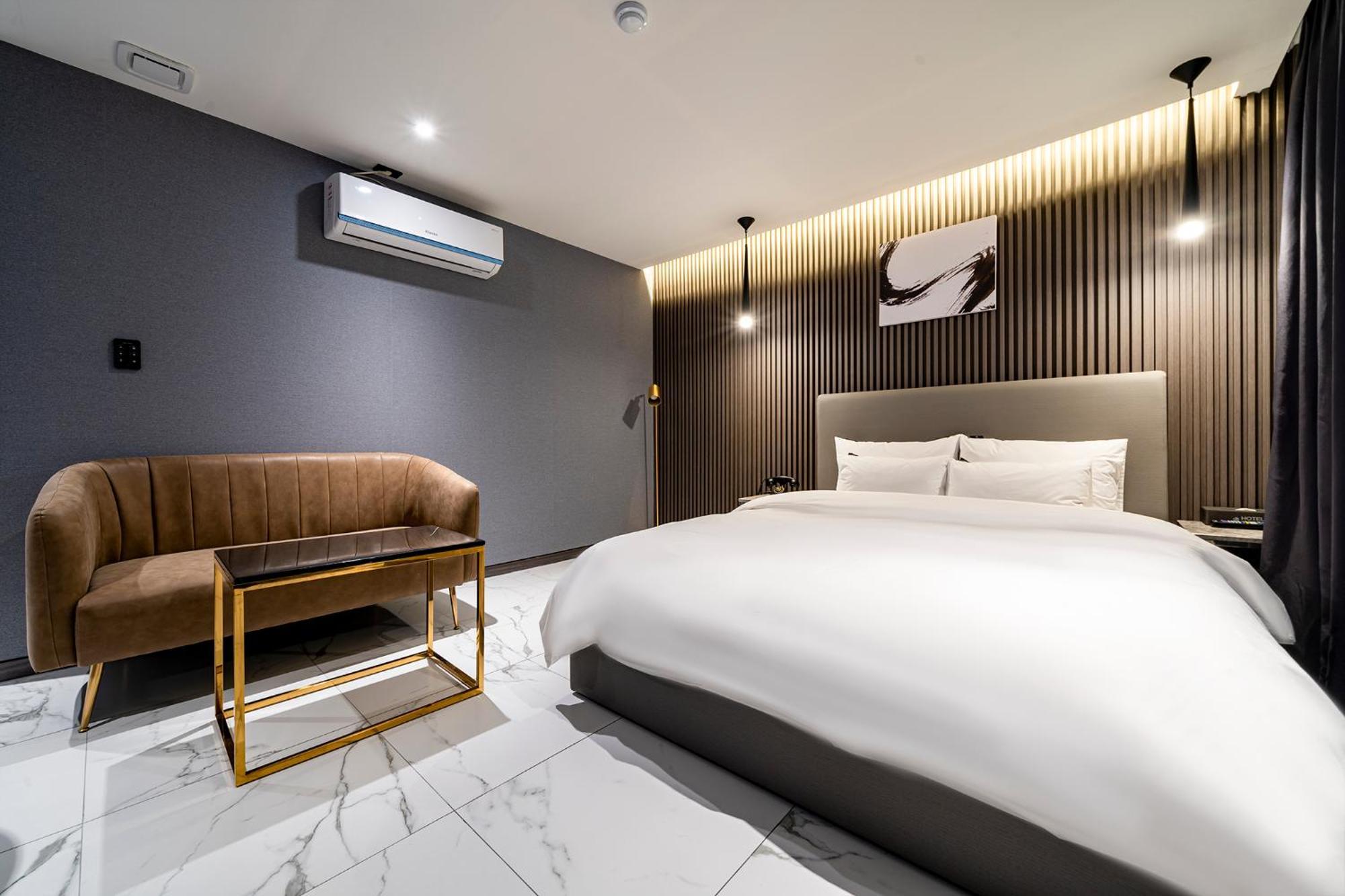 Urban Brown Hotel Chungju City Hall Exterior photo