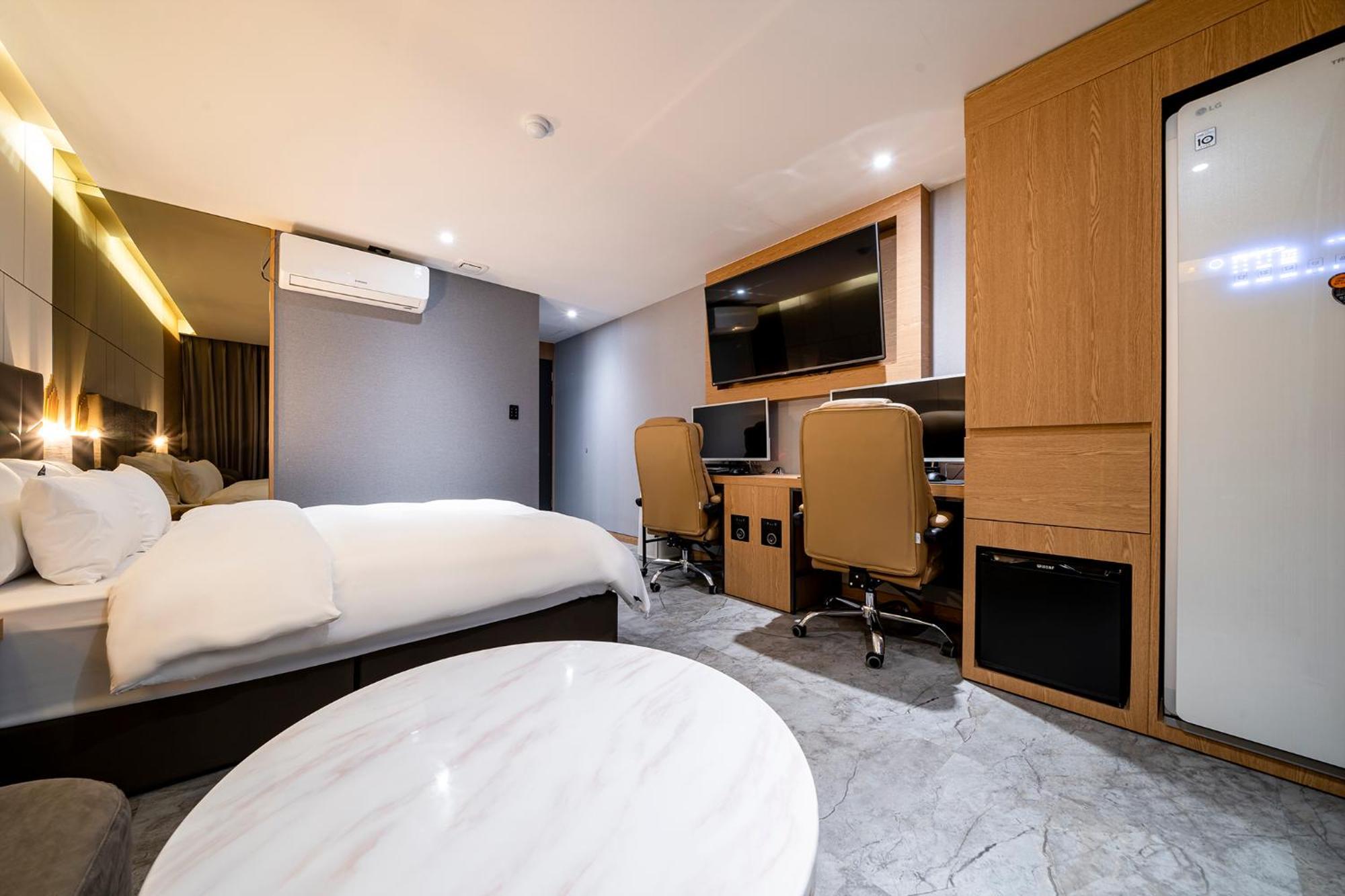 Urban Brown Hotel Chungju City Hall Exterior photo